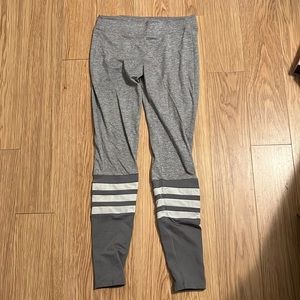 Bombshell sportswear light grey sock leggings